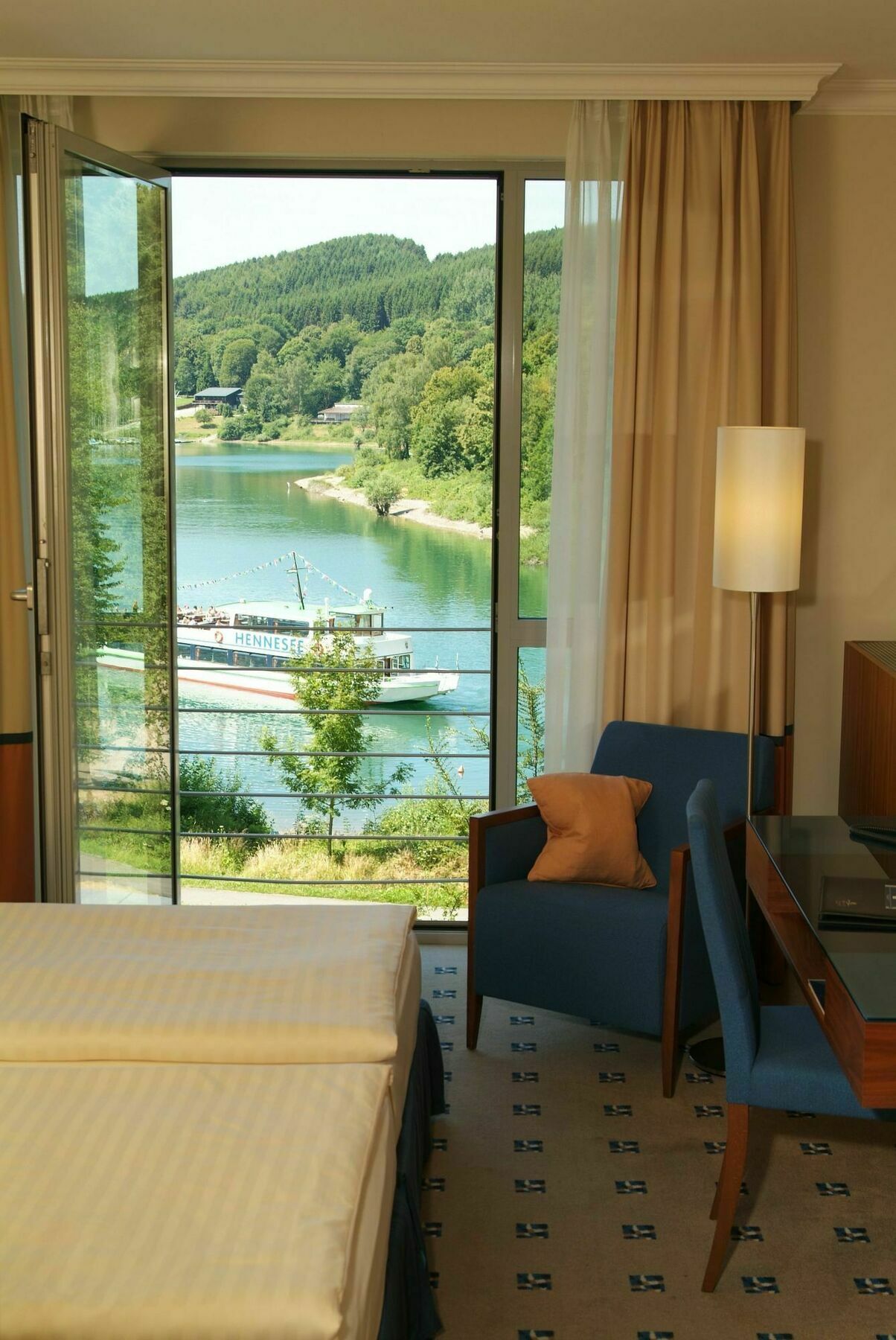 Welcome Hotel Meschede Hennesee 外观 照片